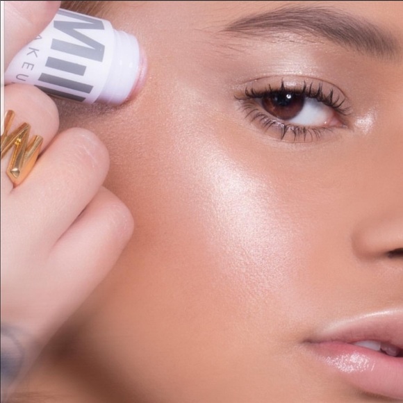 MILK MAKEUP Highlighter - Picture 2 of 9